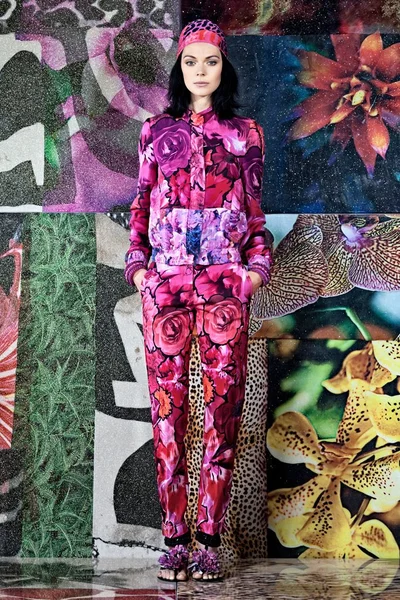 Look 2